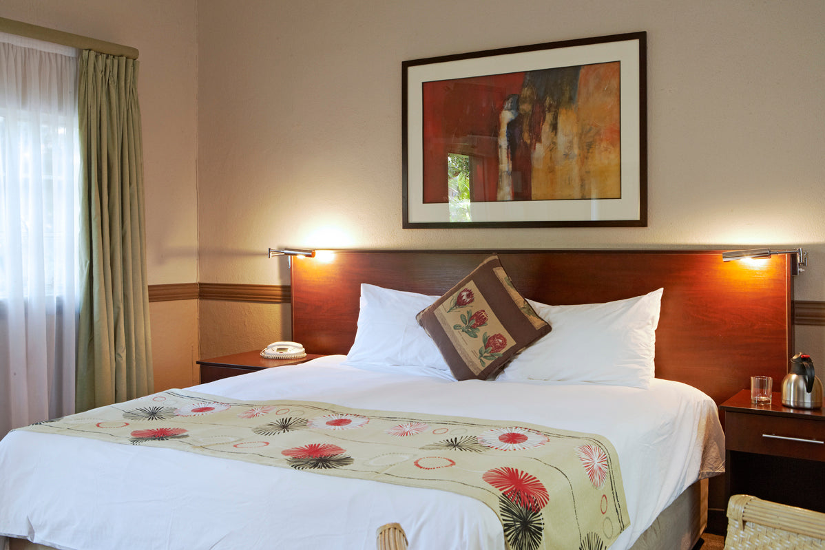 Standard Rooms @ Shangri-La Country Hotel