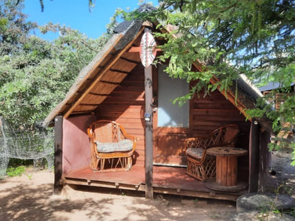 Shik Shack Backpackers, Traditional Huts