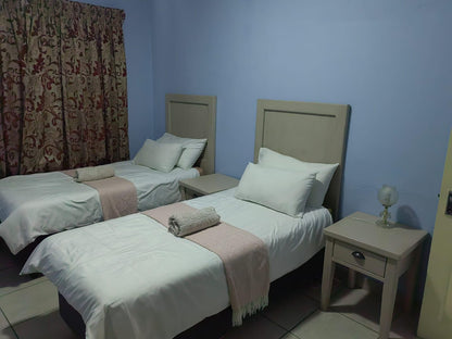 Sibahlenomhlambi Guest House, 4 Sleeper, Bedroom