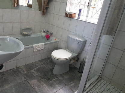 Sica S Guest House Westridge Durban Kwazulu Natal South Africa Unsaturated, Bathroom