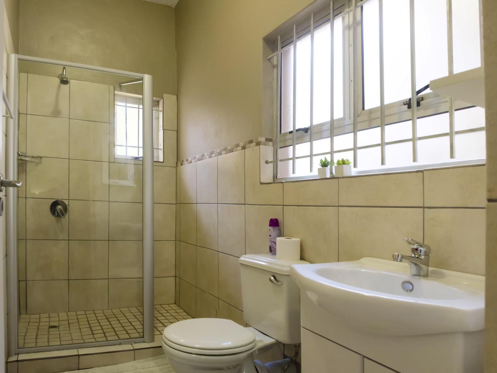 Silver Tides Seaside Accommodation Ocean View Durban Durban Kwazulu Natal South Africa Bathroom