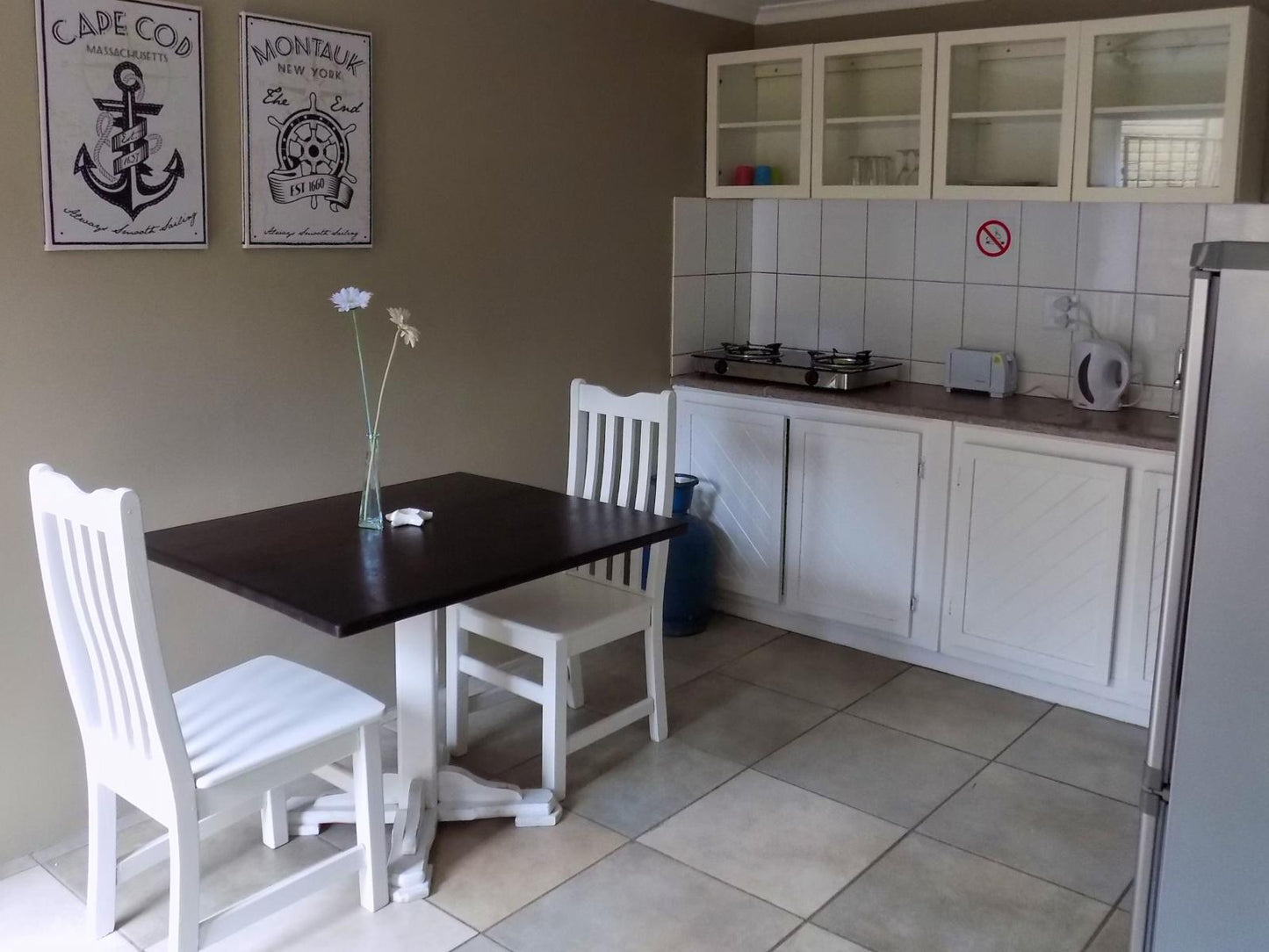 Driftwood Cottage Unit 5 @ Silver Tides Seaside Accommodation