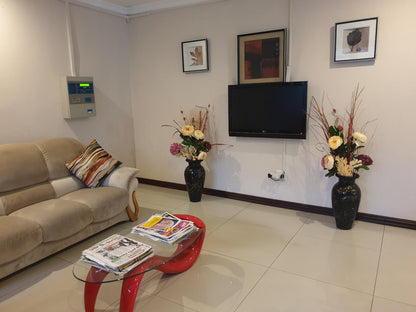 Silver Oak Luxury Accommodation Hyde Park Johannesburg Gauteng South Africa Living Room