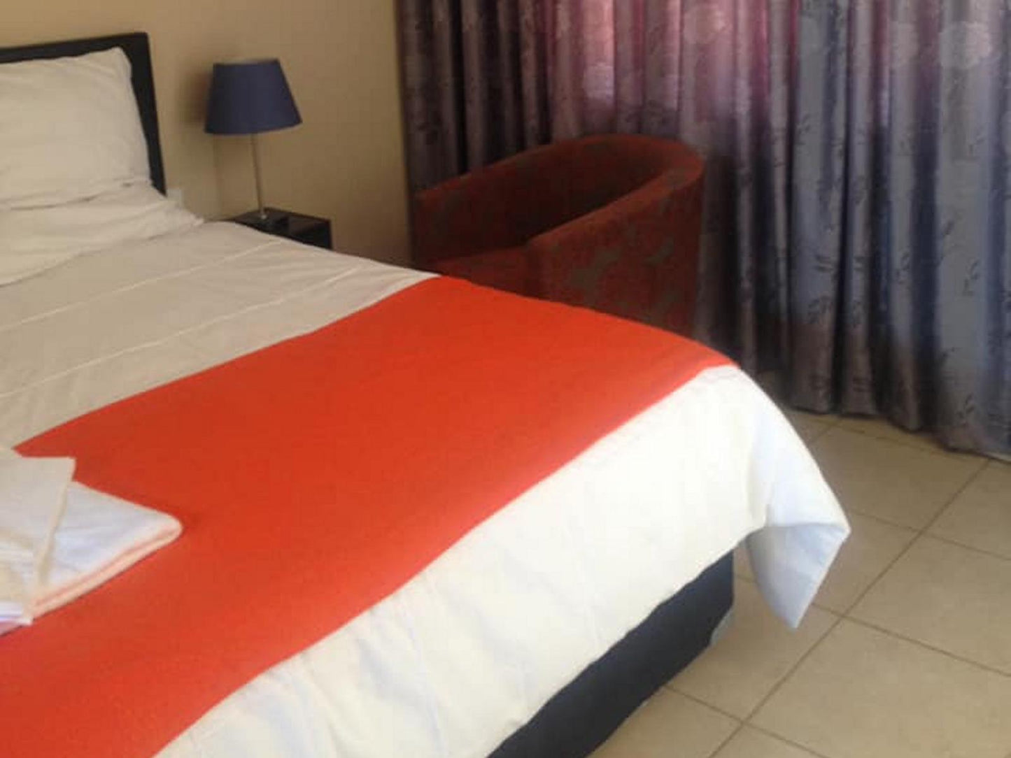 Double Rooms With En-Suite @ Sir Paul Guesthouse