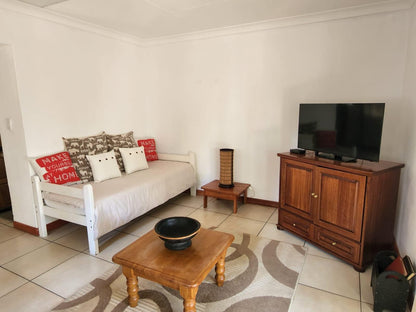 Six Valk Avenue Guest House, Room 4 King Room