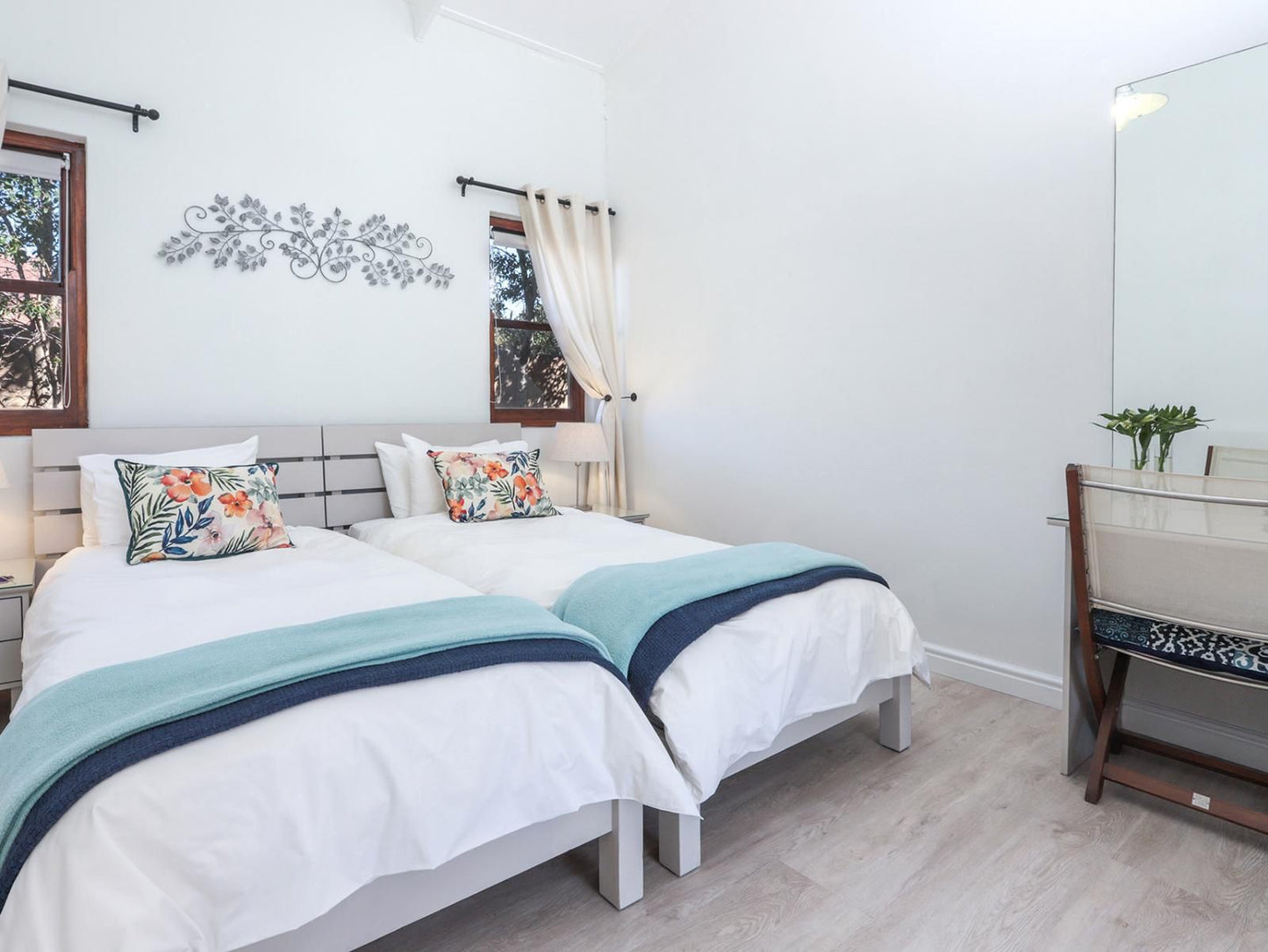 Sixteen Guesthouse On Main Westcliff Hermanus Hermanus Western Cape South Africa Bedroom