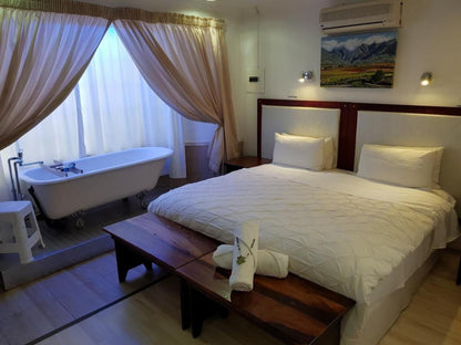 Sleepers Villa Guest House, Family Deluxe Room, Bedroom