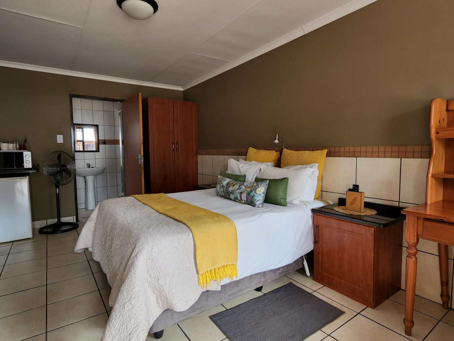 Snips Accommodation Newcastle Central Newcastle Kwazulu Natal South Africa Bedroom