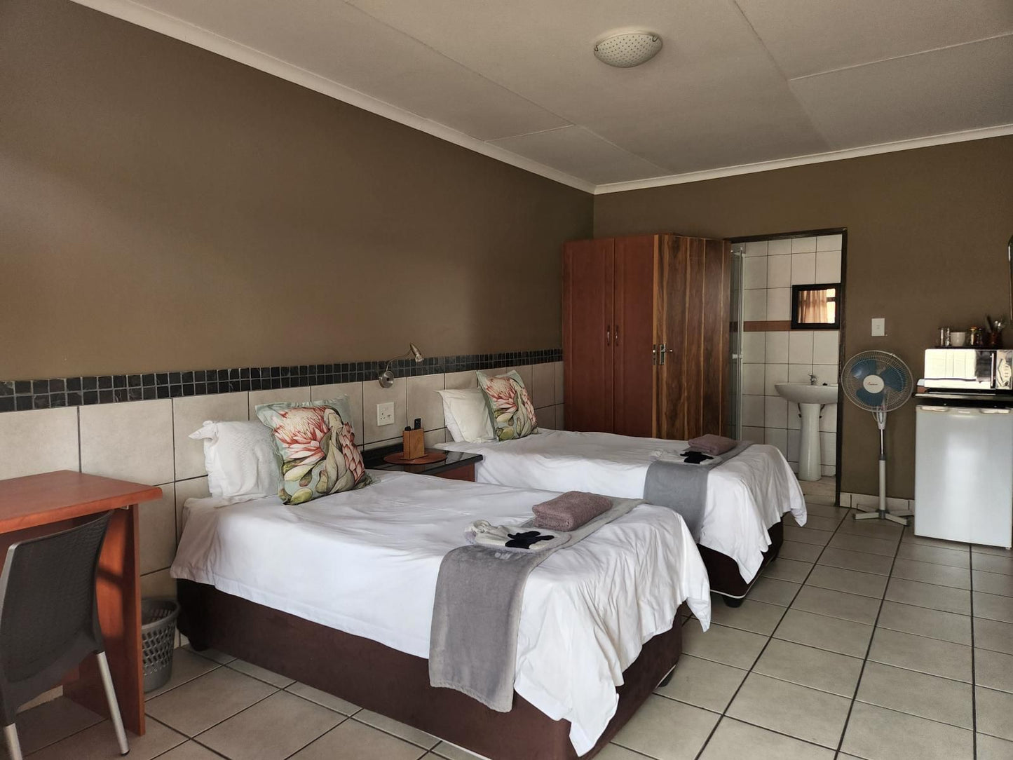 Snips Accommodation Newcastle Central Newcastle Kwazulu Natal South Africa Bedroom