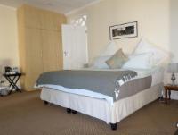 Double Room with Private Bathroom @ Snug Harbour