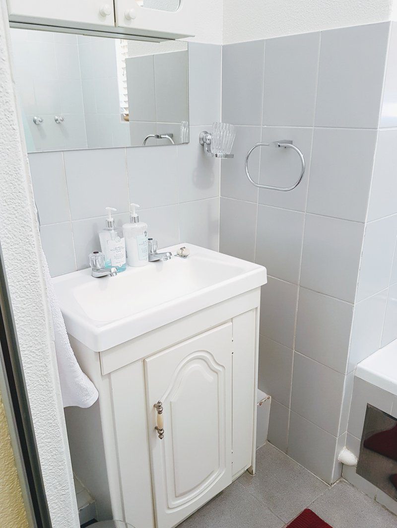 Soafrican Guest Lodge Sundowner Johannesburg Gauteng South Africa Unsaturated, Bathroom