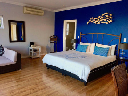 Somerset Hill Guest House, Seaview Deluxe, Sea-Facing (Top Floor), Bedroom