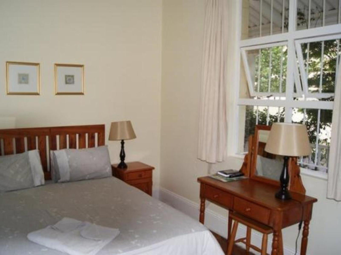 Double room en-suite @ Sommersby Guest House