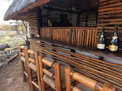 South Safari Lodge, Bar