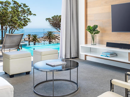 One Bed Penthouse Pool Suite @ South Beach Camps Bay