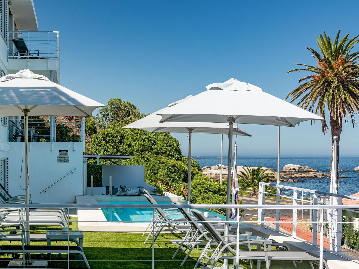 Terrace Pool Suite Plus @ South Beach Camps Bay