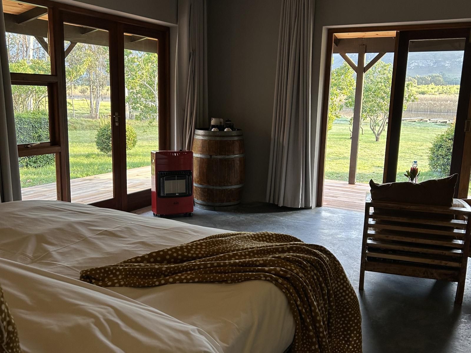 Springfontein Wine Estate, Riverside Suite 2 with pool, Bedroom