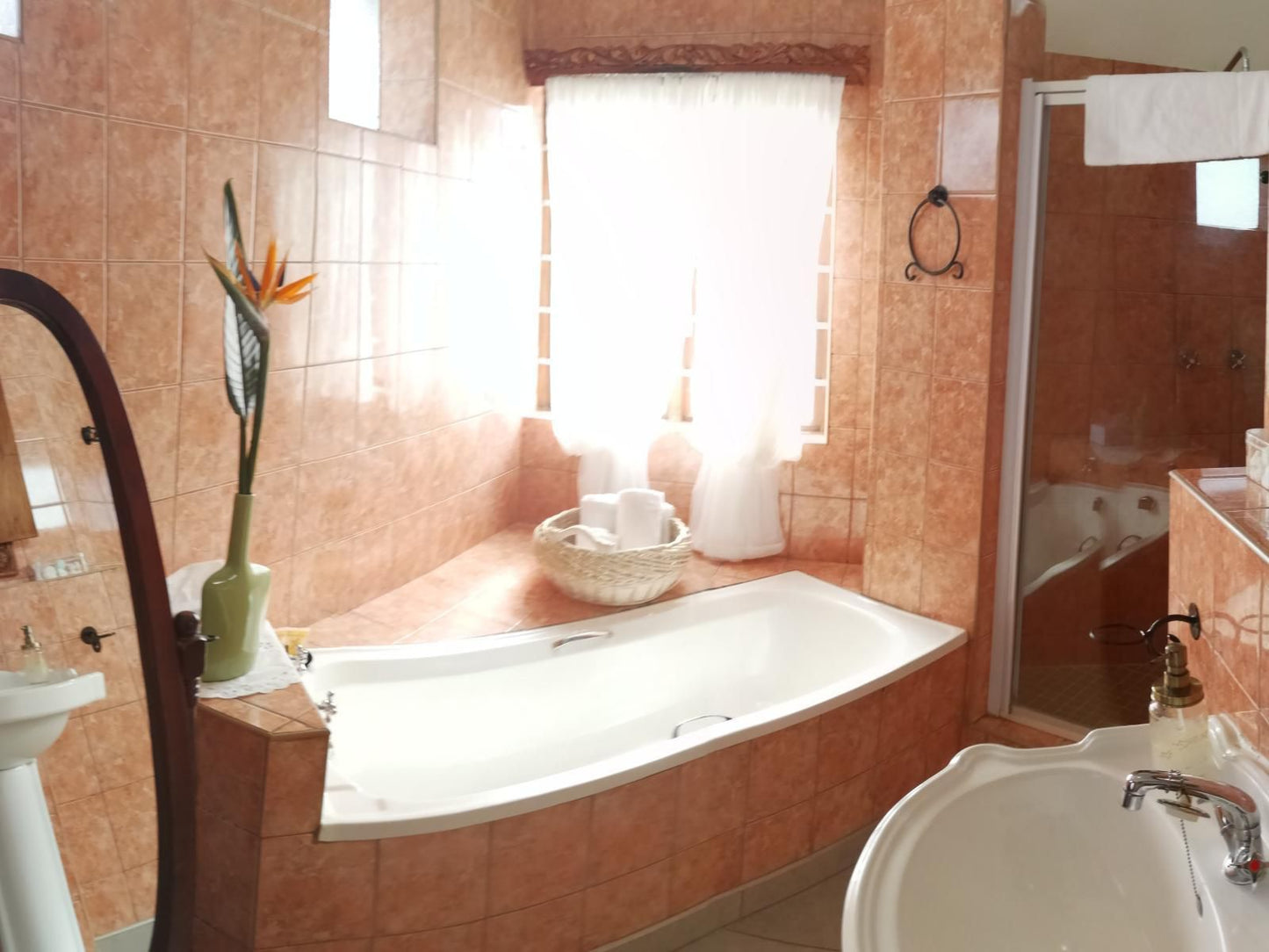 St Lucia Wetlands Guest House, Spacious Single Room, Bathroom