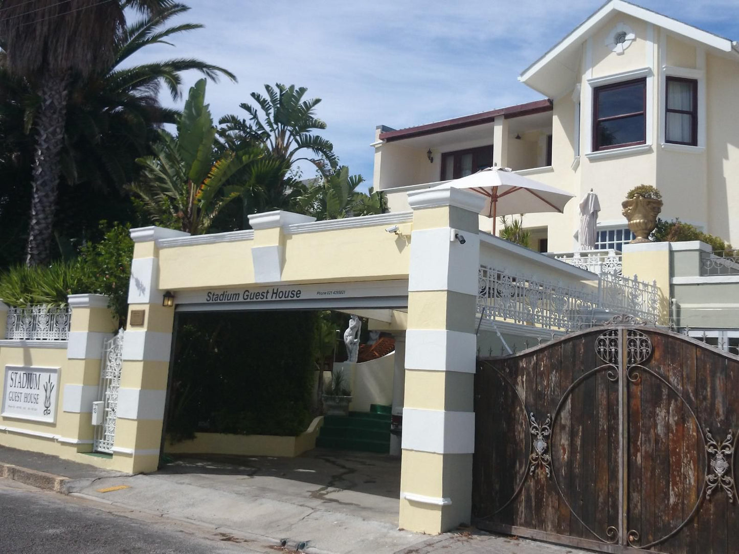 Stadium Guest House Green Point Cape Town Western Cape South Africa House, Building, Architecture, Palm Tree, Plant, Nature, Wood