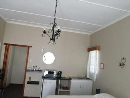 Room 6 @ Step-Aside Accommodation & Conference Centre