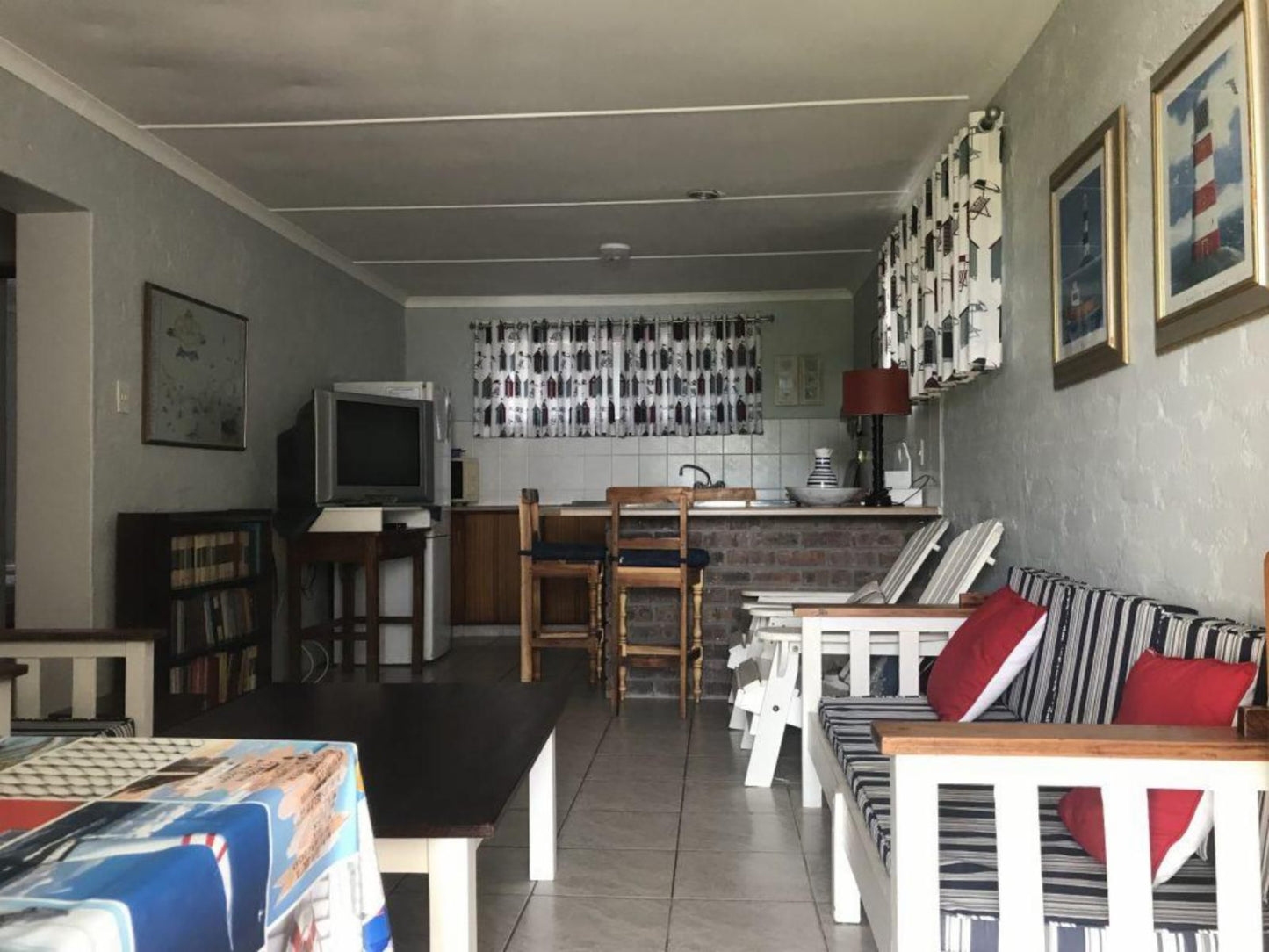 Struisbaai House Rentals, Die Ark 1 - Jafet, Unsaturated