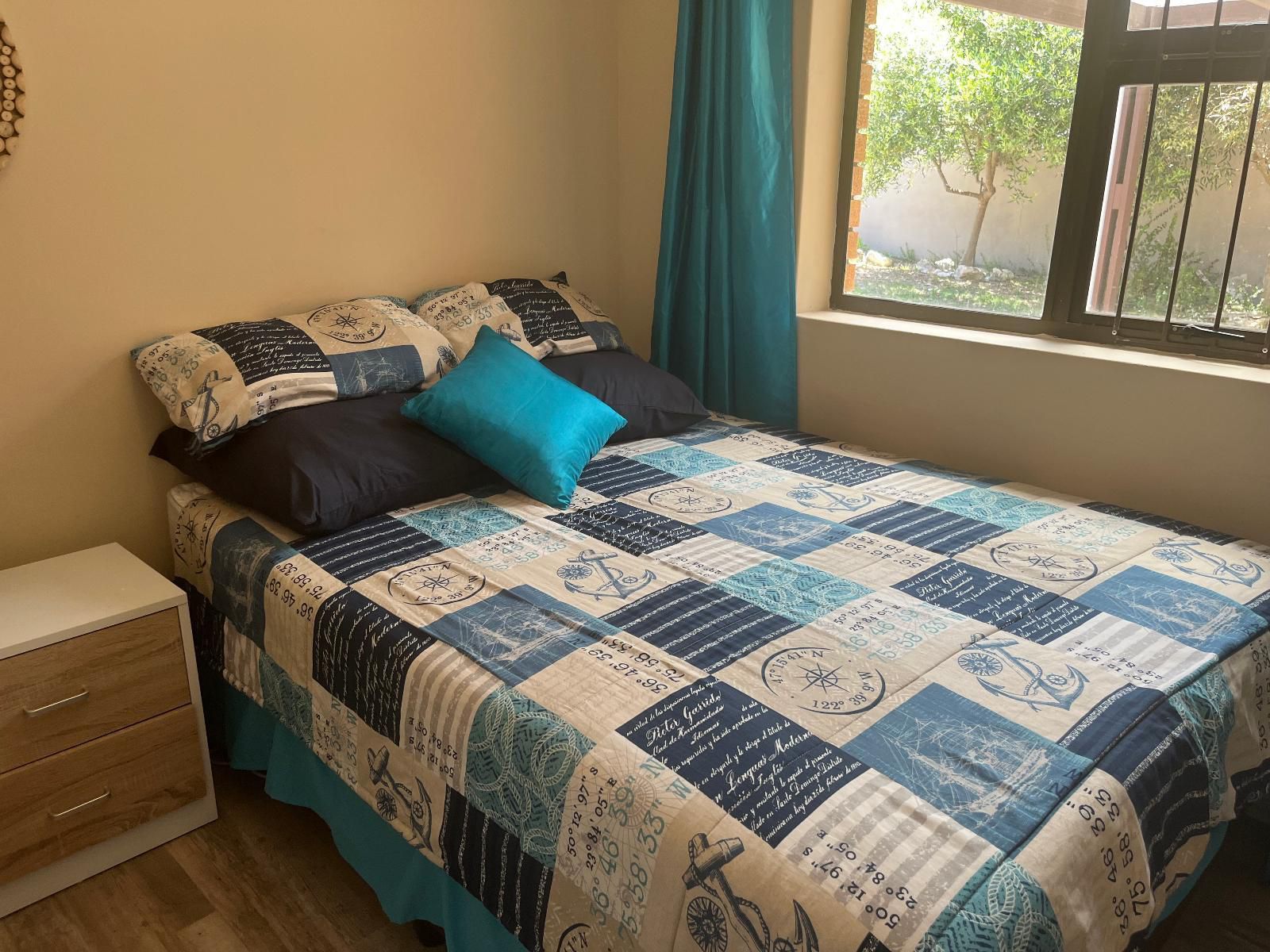 Struisbaai House Rentals, Die Ark 1 - Jafet, Bedroom