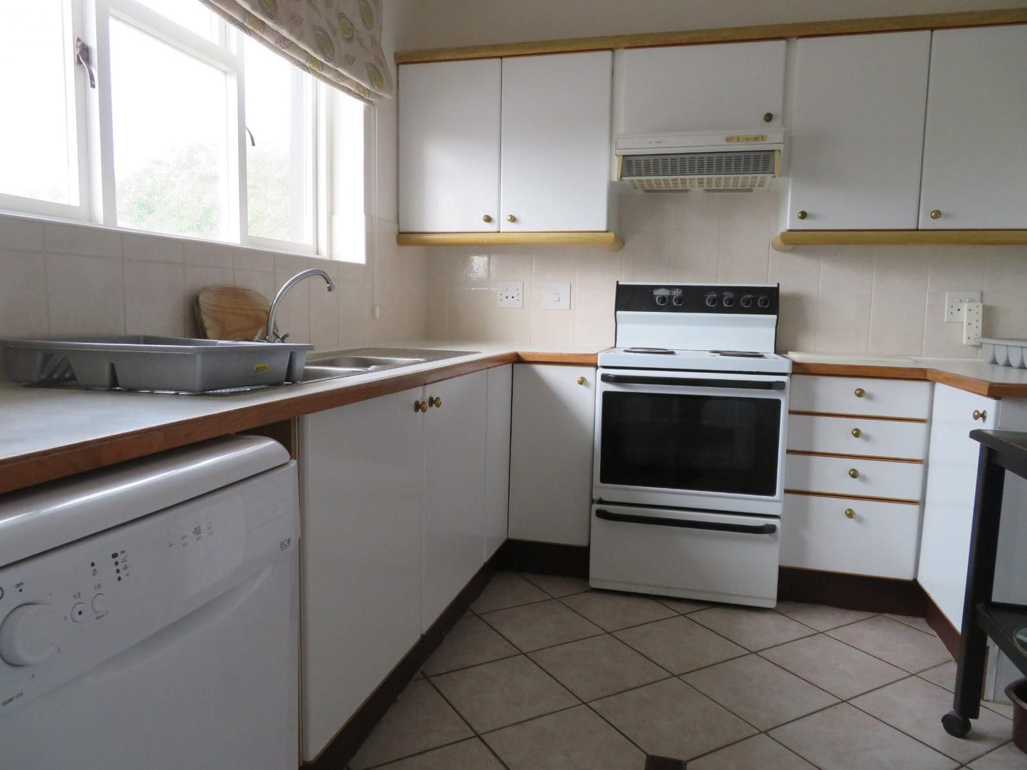 Struisbaai House Rentals, Eureka 2, Kitchen