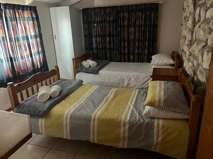 Struisbaai House Rentals, Pikkewyn - Langezandt, Bedroom