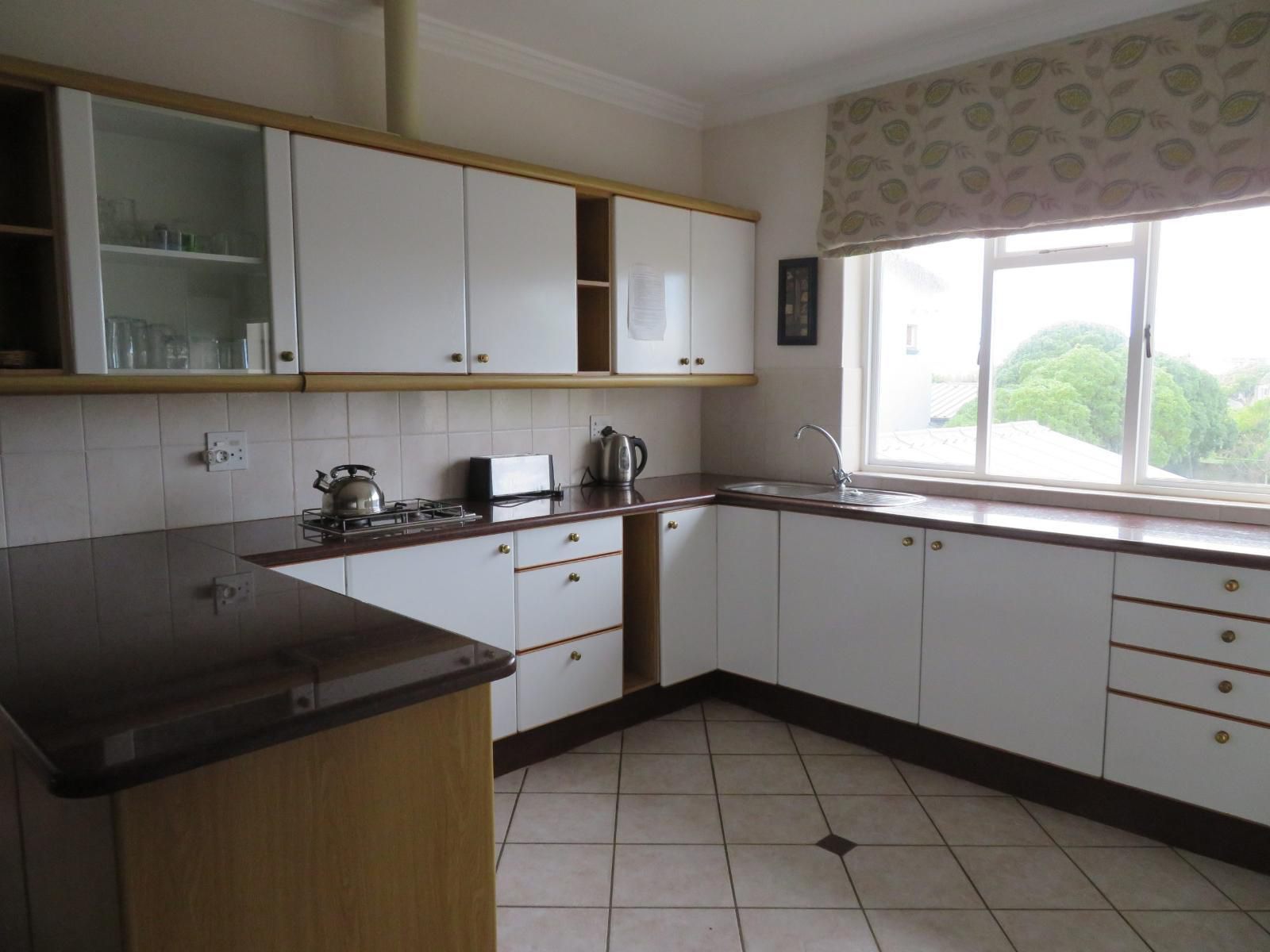 Struisbaai House Rentals, Skulphoek 35, Kitchen