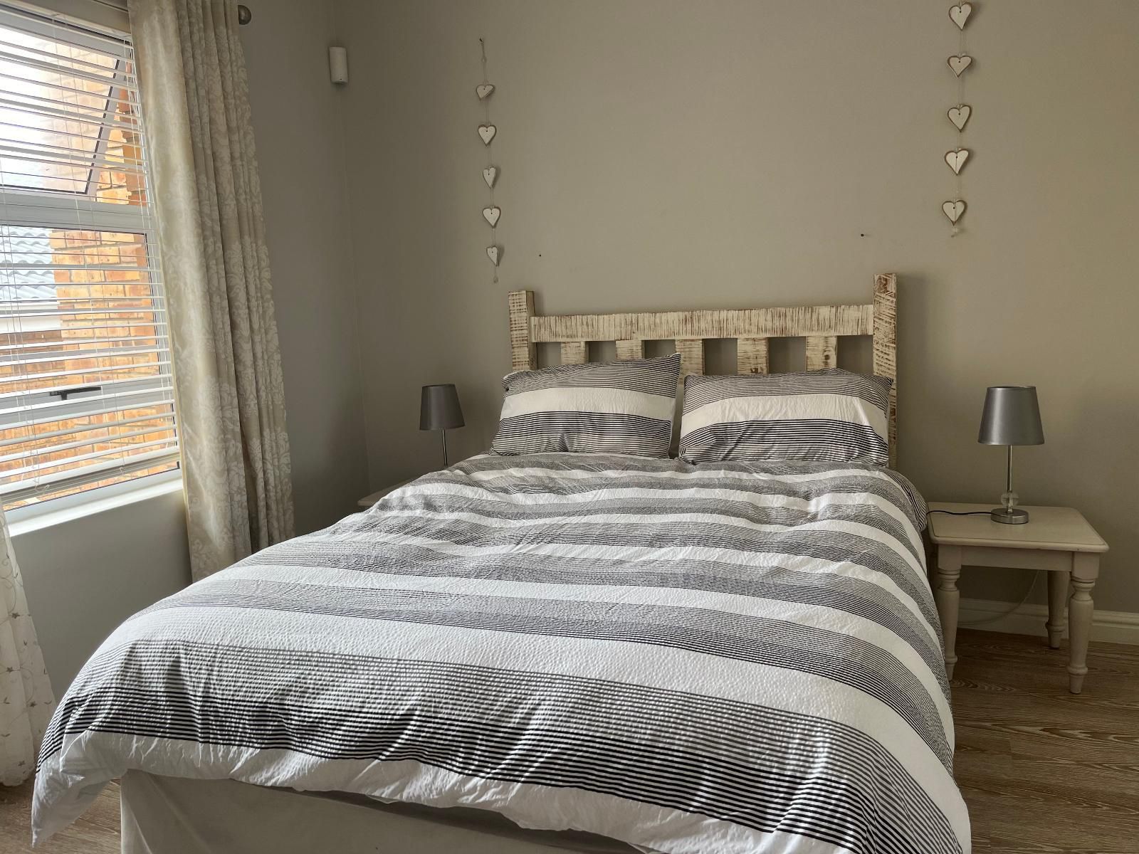 Struisbaai House Rentals, Tides 14, Bedroom