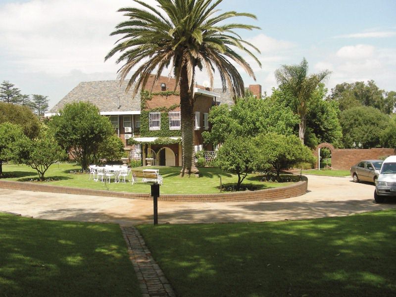 St Tropez Guest House Sandton Johannesburg Gauteng South Africa House, Building, Architecture, Palm Tree, Plant, Nature, Wood