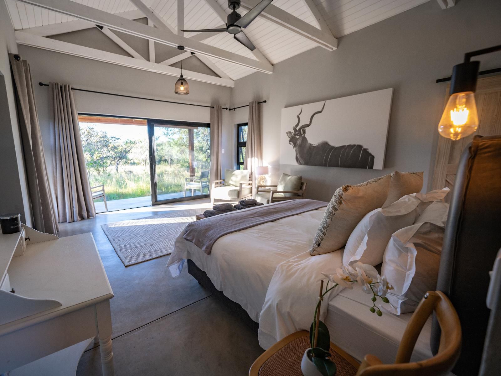 Summerplace Game Reserve, Saringa Cottage, Bedroom