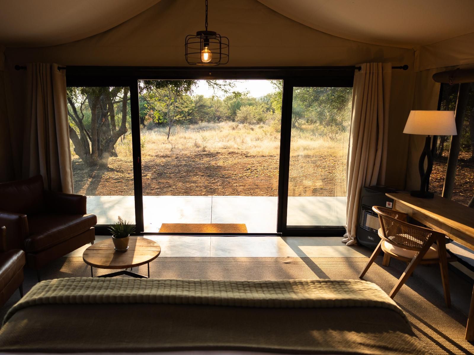 Summerplace Game Reserve, Saringa Cottage, Bedroom