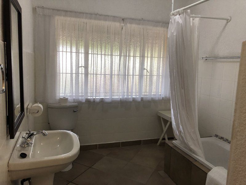 Summer Place Holiday Home Hazyview Mpumalanga South Africa Bathroom