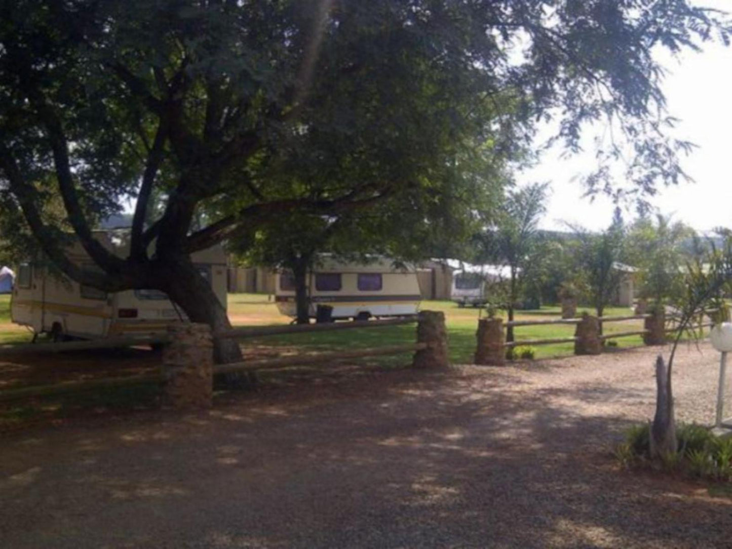 Caravan and Camping Site @ Sundowner Lodge And Caravan Park