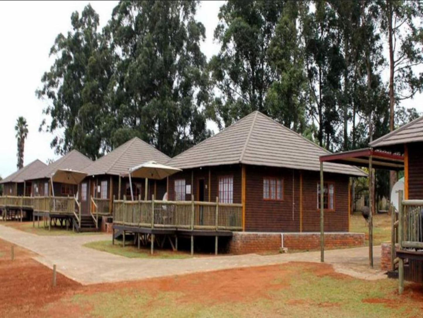 Log Cabin @ Sundowner Lodge And Caravan Park