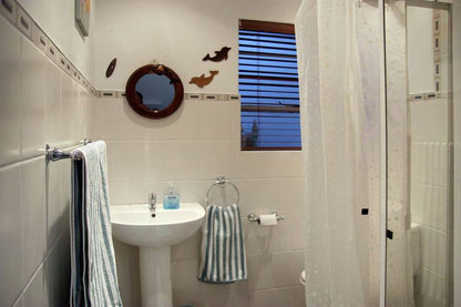 Sunny Flatlet In Walmer Walmer Port Elizabeth Eastern Cape South Africa Bathroom