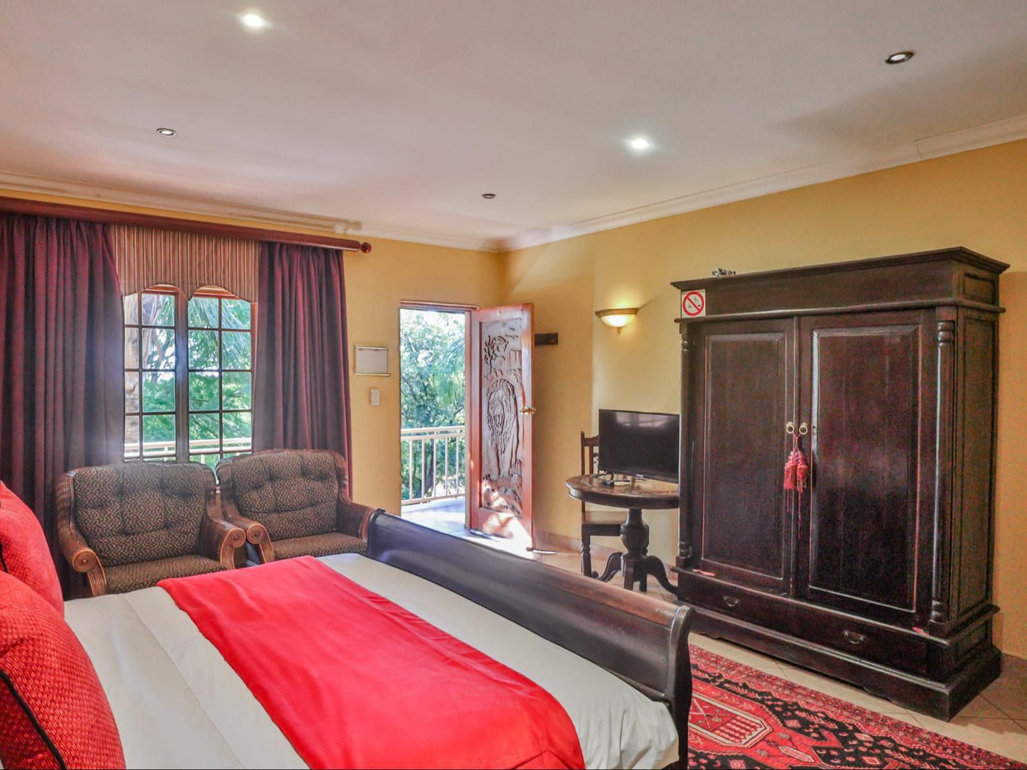 Sunset Ridge Guest House, Luxury Rooms