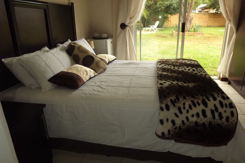 Suzi S Place Guest Rooms Lyttelton Centurion Gauteng South Africa Bedroom