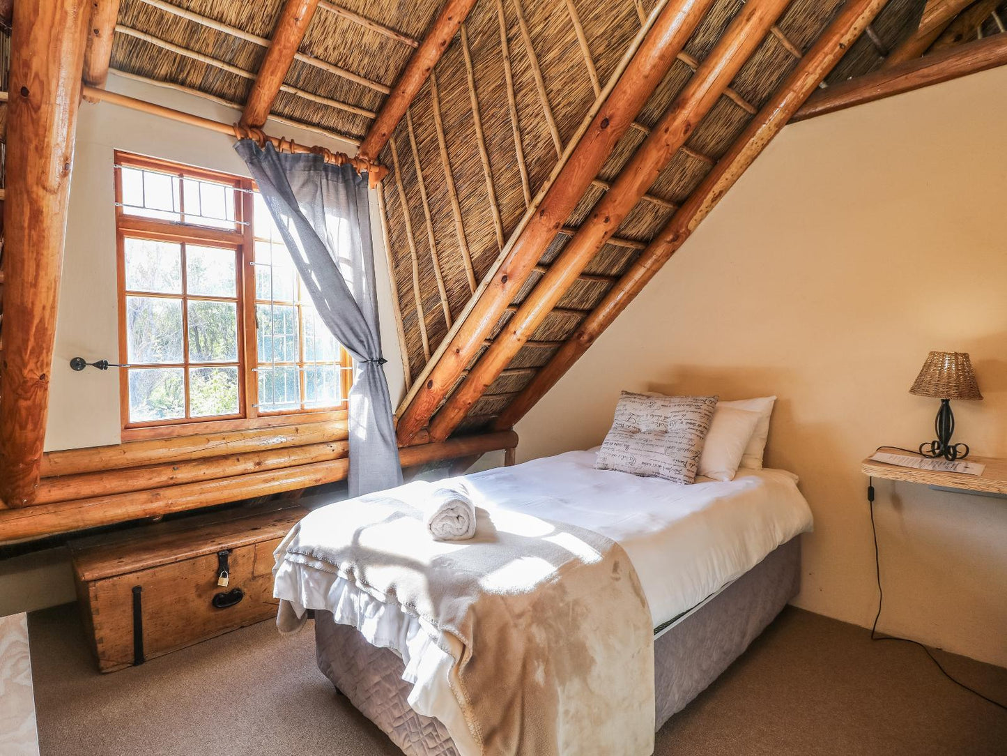 Single Room @ Swallows Nest