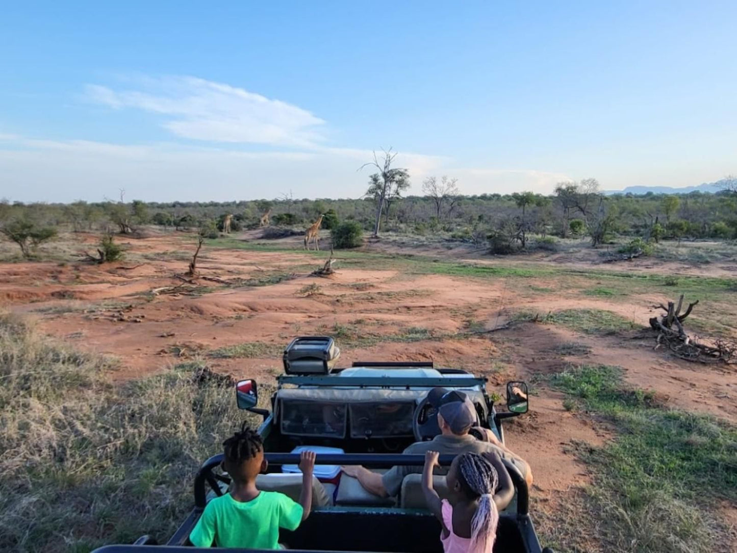 Taaibos Bush Lodge, Person