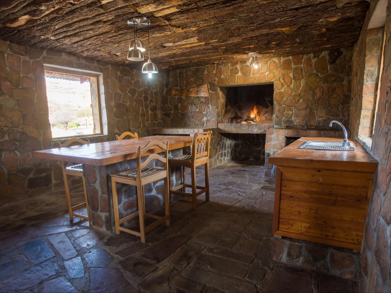 Taaiboschfontein, Cabin, Building, Architecture, Fireplace, Bar