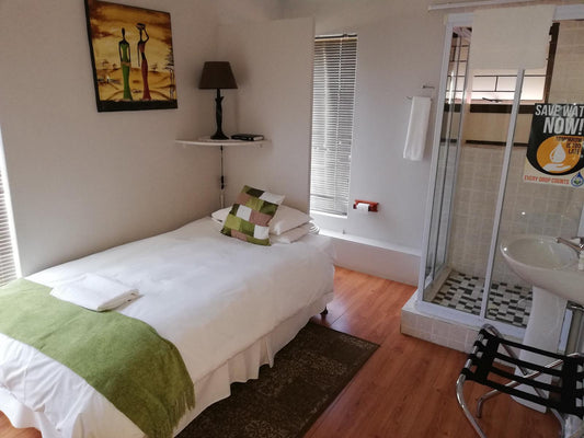 Single Rooms @ Table Mountain Guest House