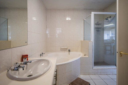 Tahiti 10 Selection Beach Durban Kwazulu Natal South Africa Unsaturated, Bathroom