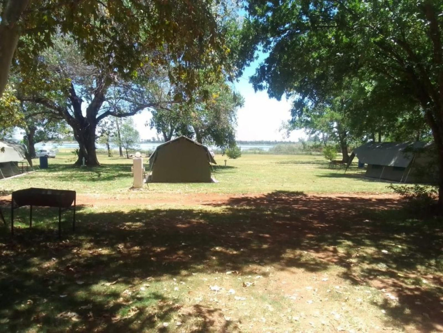 Tanglewood Nature Estate, Camping Stand 28, Tent, Architecture, Cemetery, Religion, Grave, Lowland, Nature