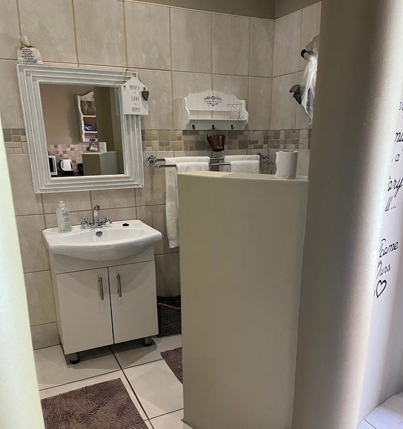 Tarantaalrand Gastehuis Upington Northern Cape South Africa Unsaturated, Bathroom