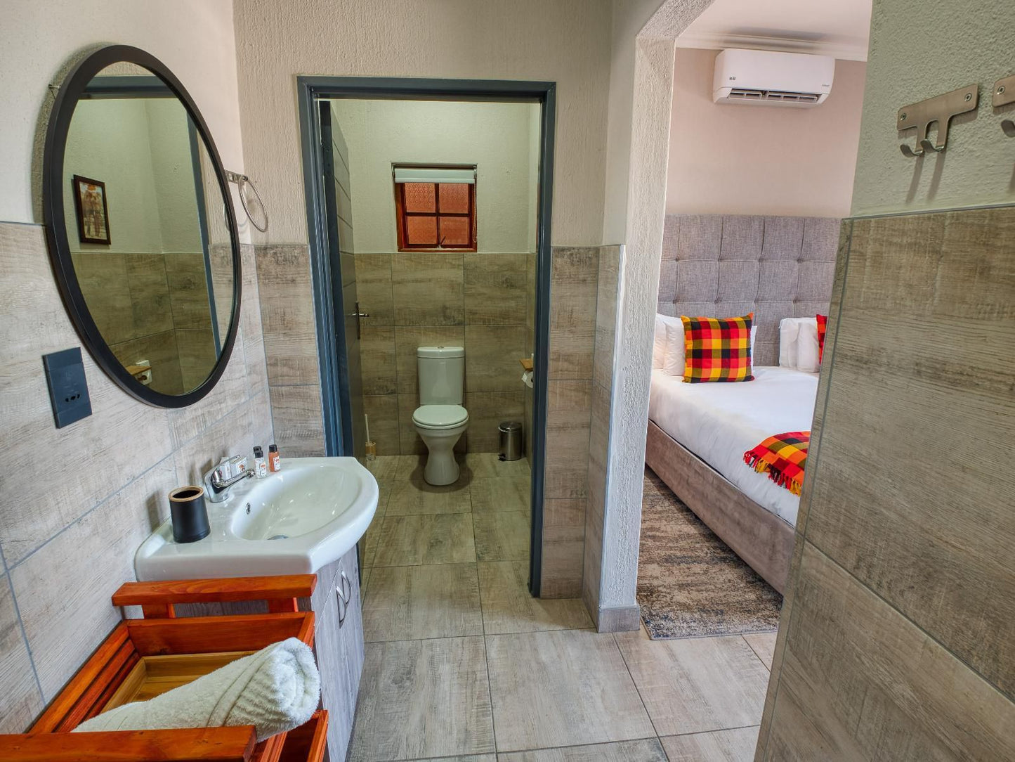 Tembo Guest Lodge, Standard Double Room With Balcony, Bathroom