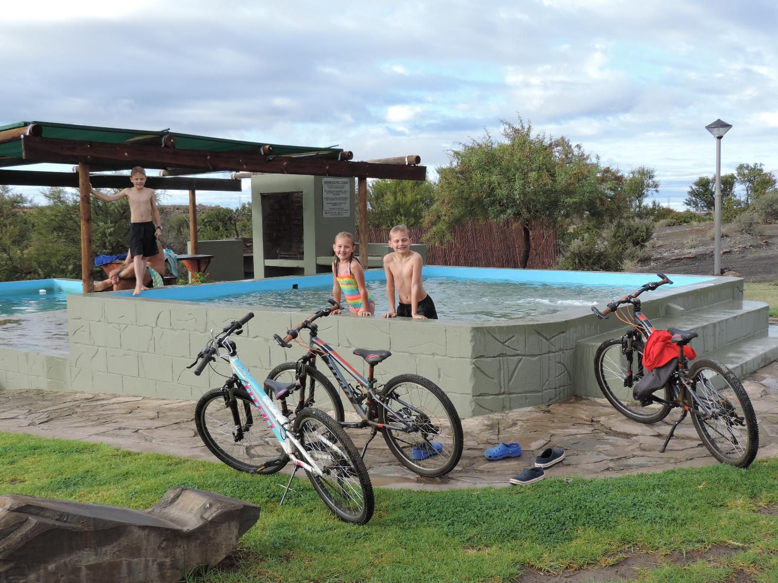 Teri-Lemveli Lodge, Face, Person, Two Faces, Bicycle, Vehicle, Cycling, Sport, Swimming Pool, Frontal Face