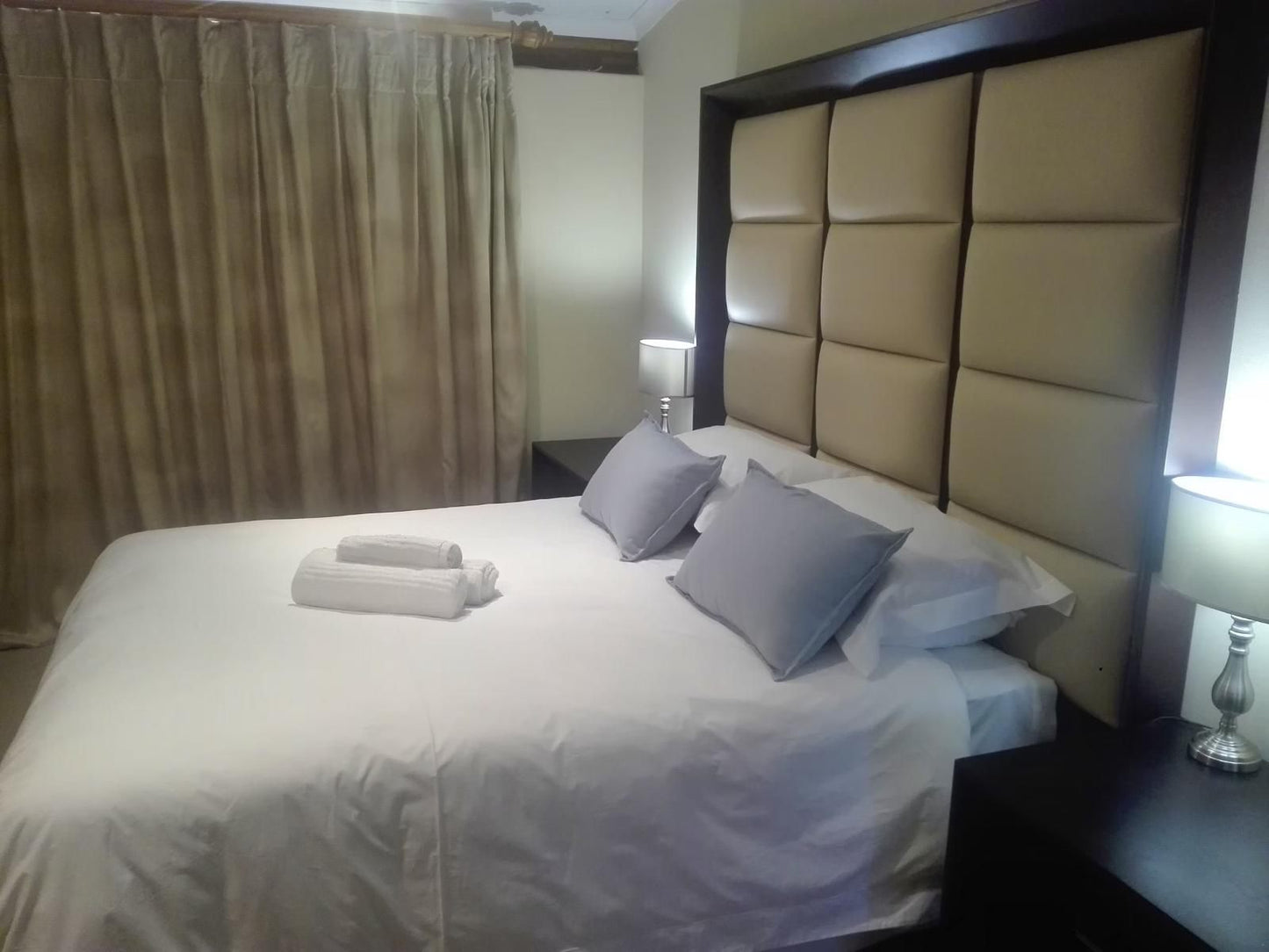 Thabeng Guest House, Queen Rooms, Bedroom