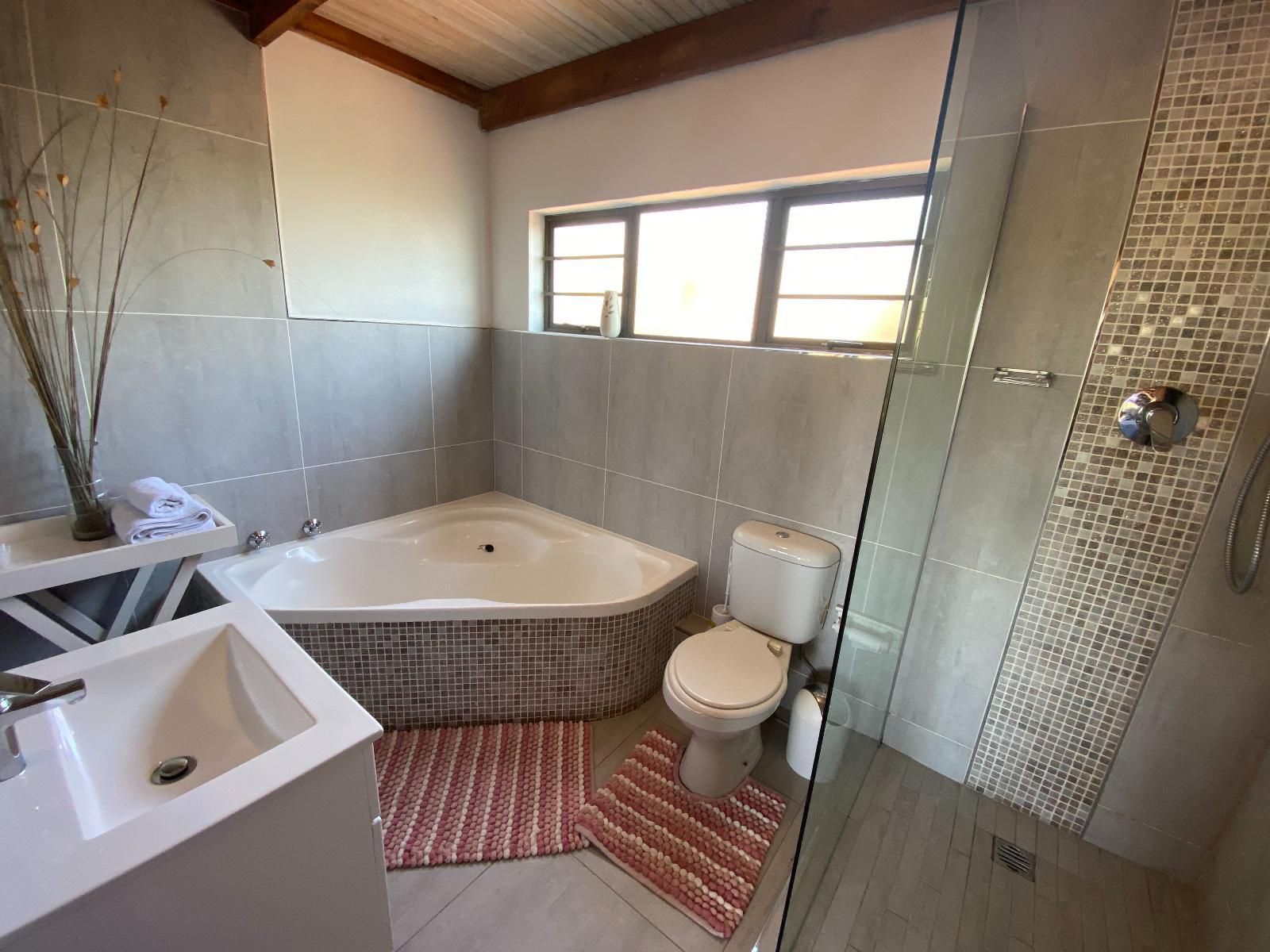 The Thatch Guest House Bonza Bay East London Eastern Cape South Africa Bathroom